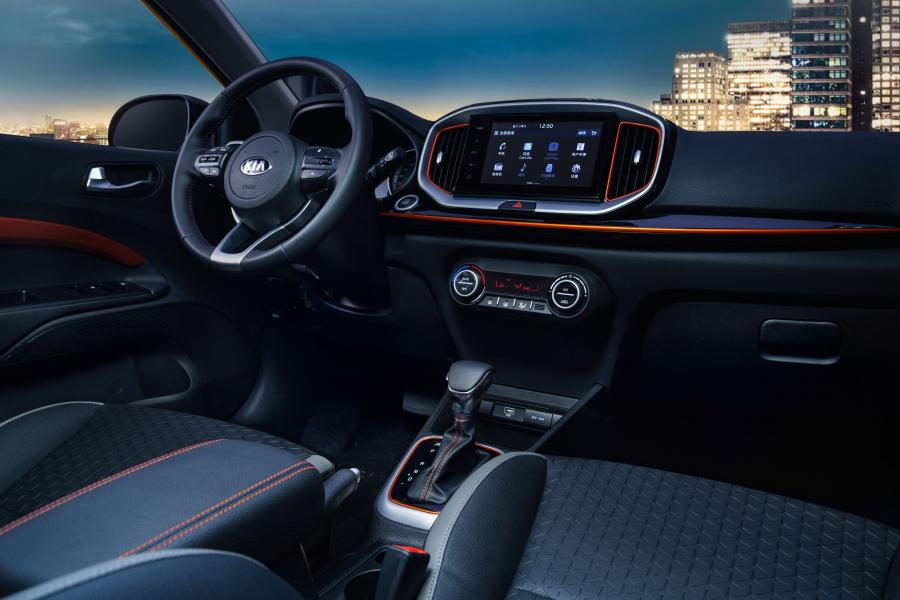 Торпедо Kia KX1 2018 года  (фото 5 из 8)